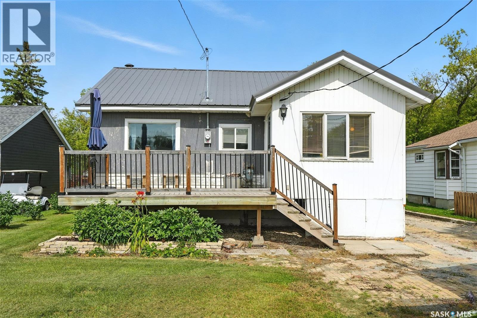 106 3Rd Avenue E, Nokomis, SK - Outdoor With Deck Patio Veranda