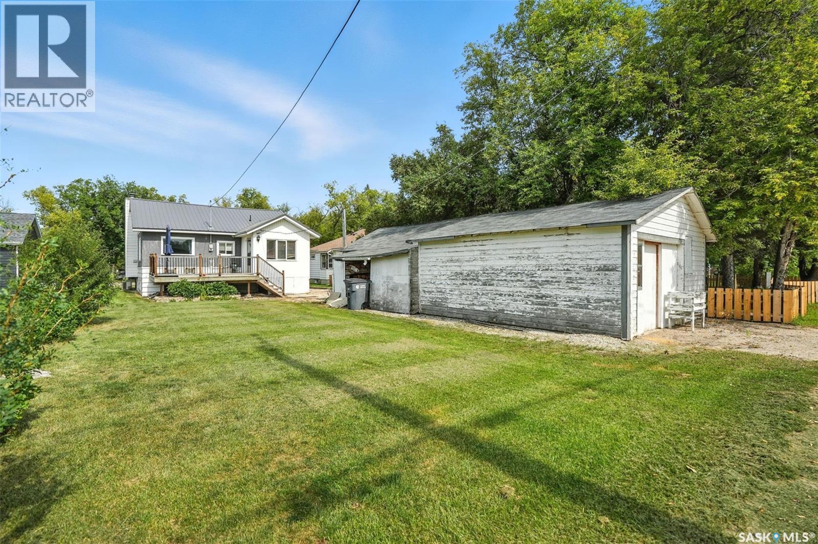 106 3Rd Avenue E, Nokomis, SK - Outdoor