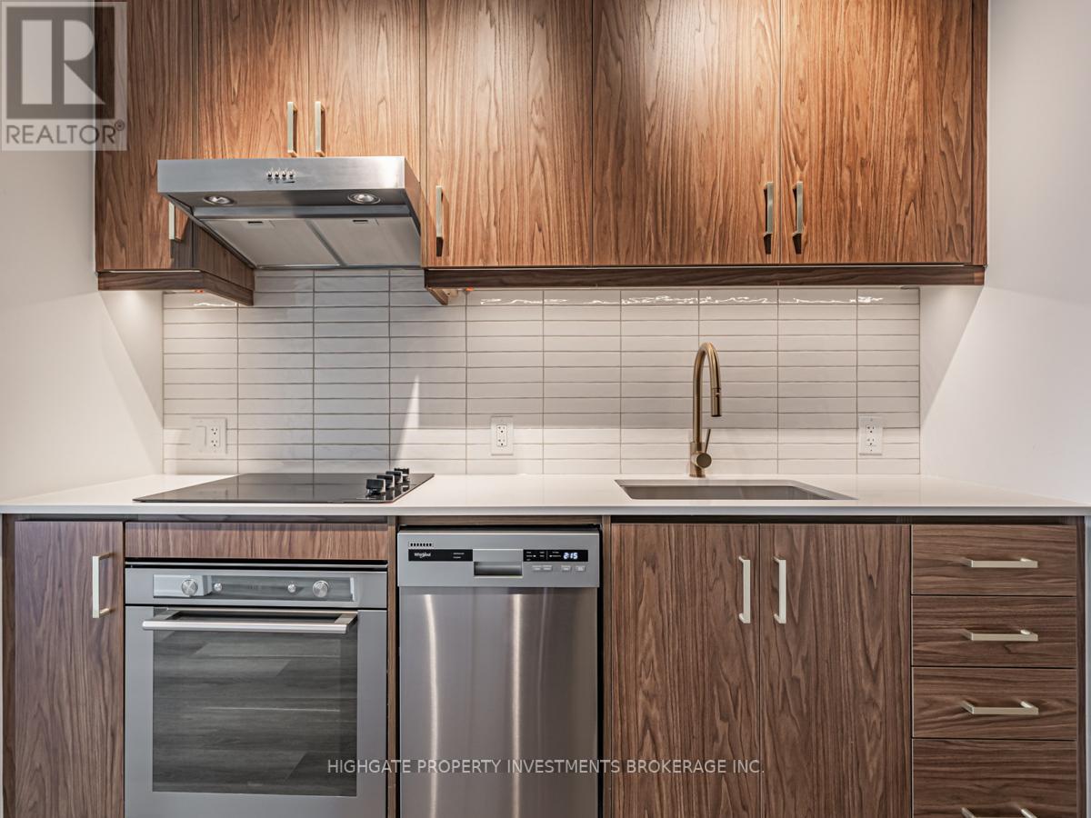 1406 - 9 Tecumseth Street, Toronto, ON - Indoor Photo Showing Kitchen