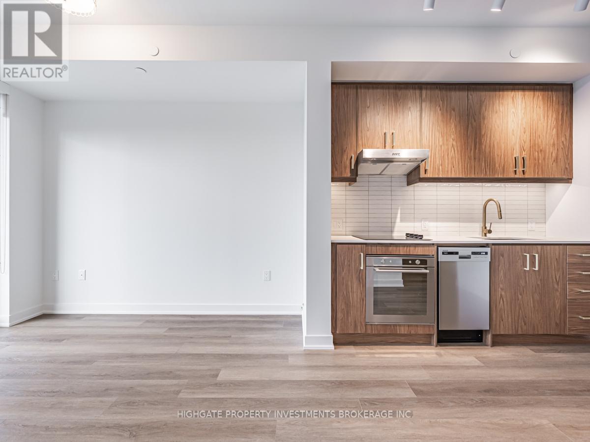 1406 - 9 Tecumseth Street, Toronto, ON - Indoor Photo Showing Kitchen