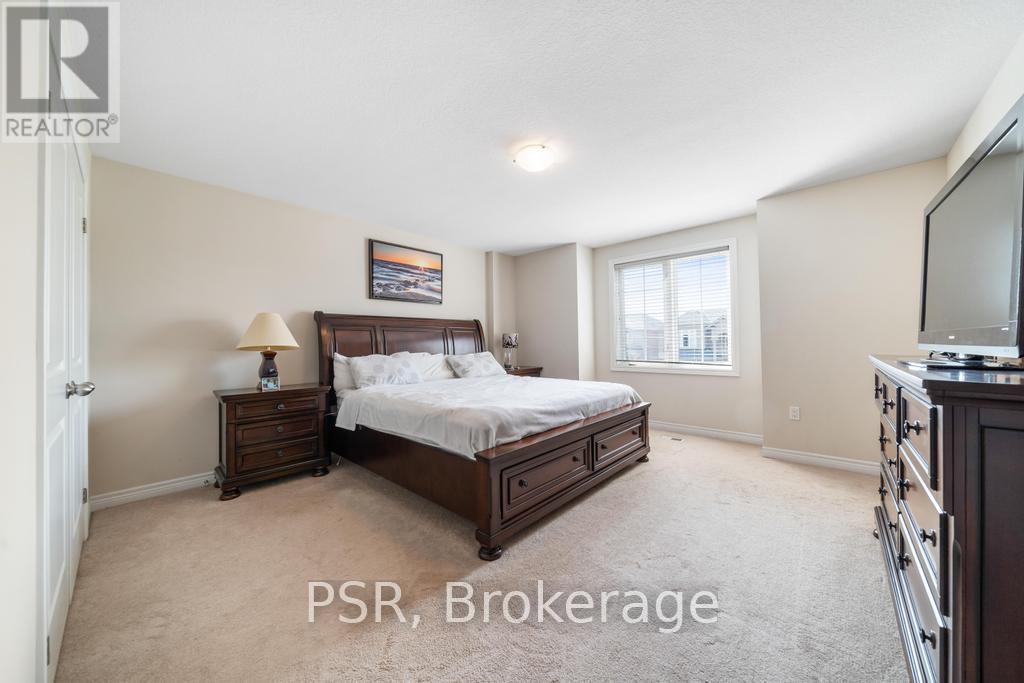 514 Old Mud Street, Hamilton, ON - Indoor Photo Showing Bedroom