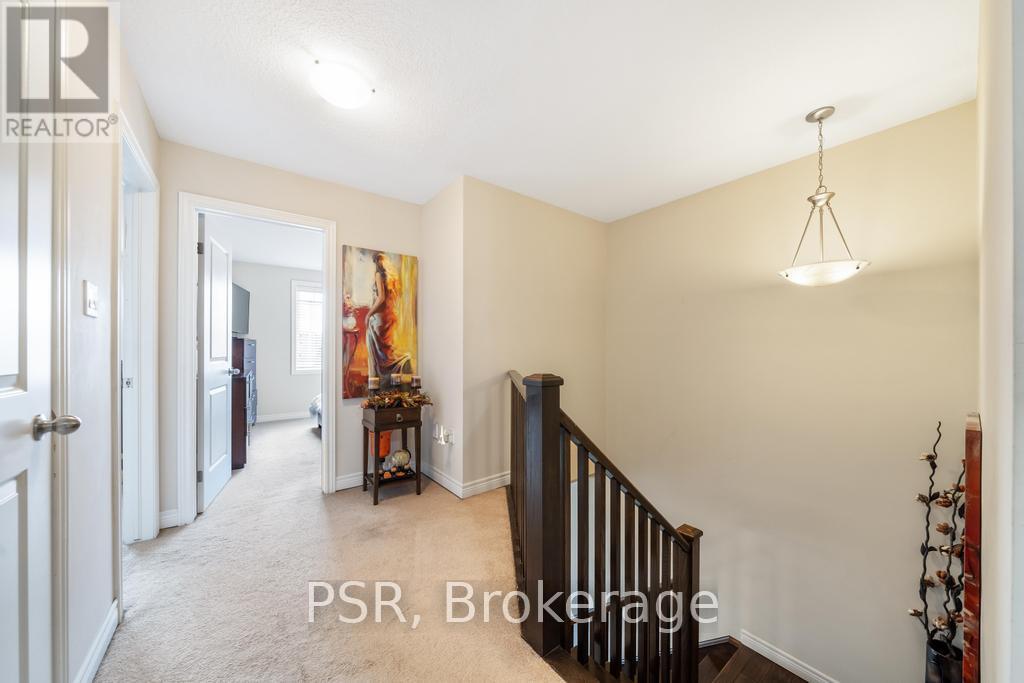 514 Old Mud Street, Hamilton, ON - Indoor Photo Showing Other Room