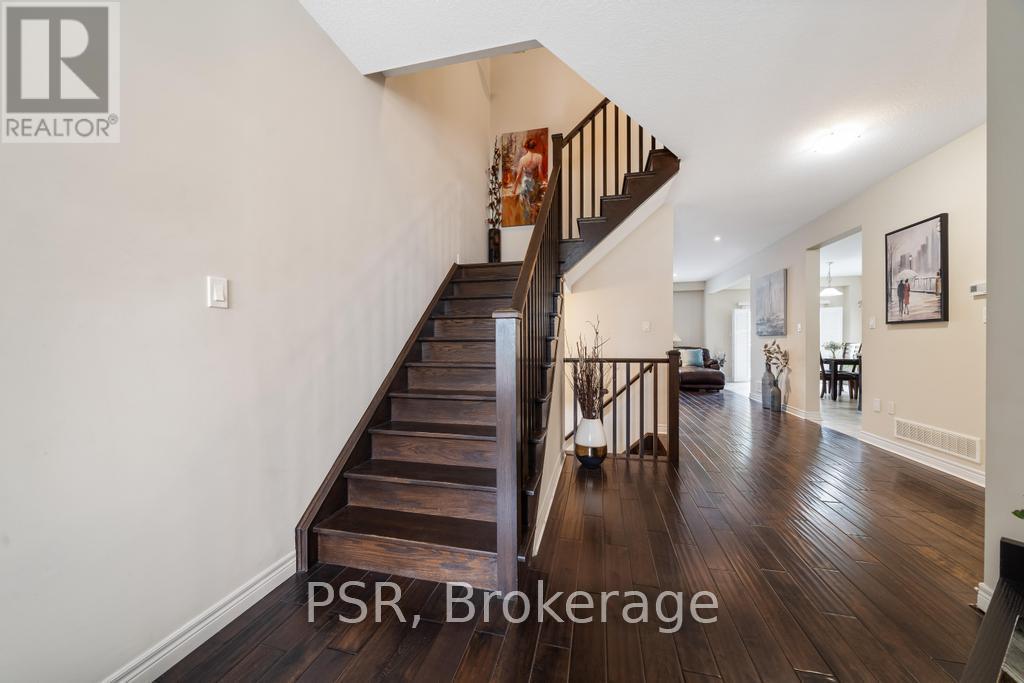 514 Old Mud Street, Hamilton, ON - Indoor Photo Showing Other Room