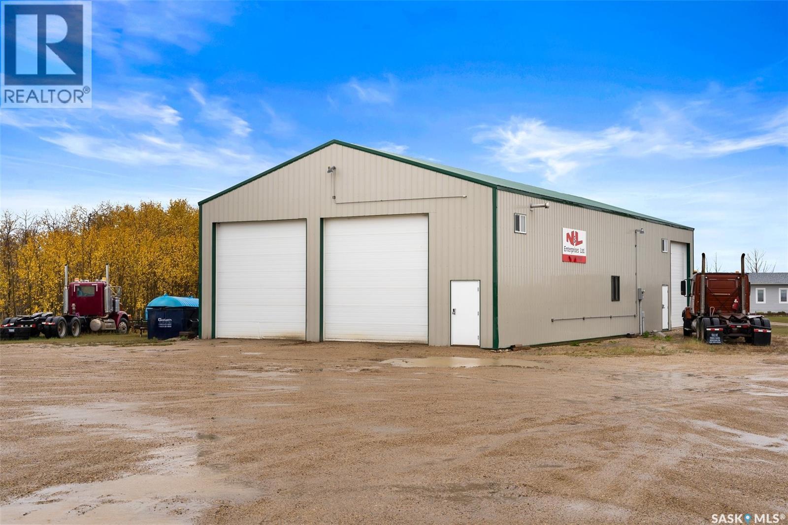 Hanson Acreage, Stoughton, SK - Outdoor With Exterior