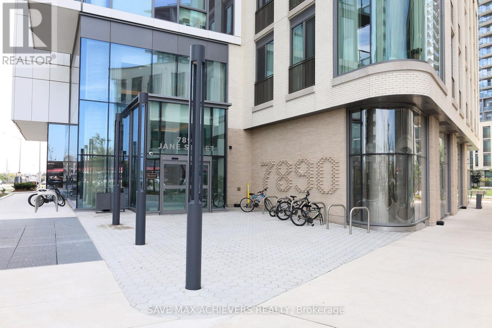 5201 - 7890 Jane Street, Vaughan, ON - Outdoor