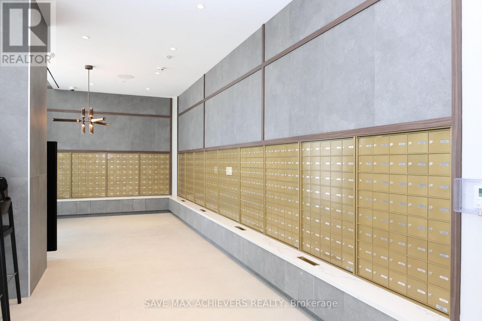 5201 - 7890 Jane Street, Vaughan, ON - Indoor Photo Showing Other Room