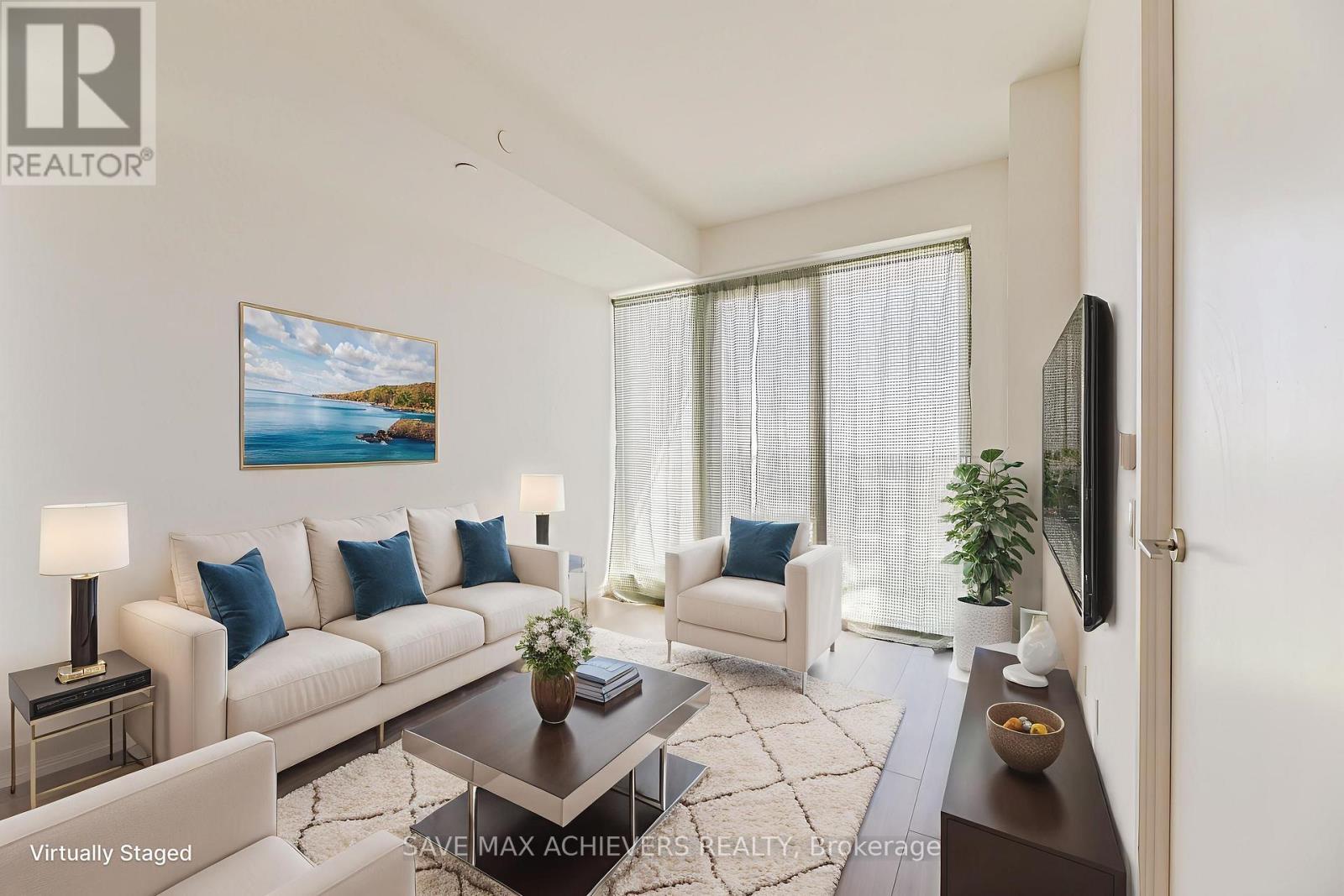 5201 - 7890 Jane Street, Vaughan, ON - Indoor Photo Showing Living Room