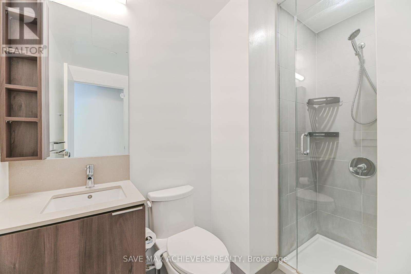 5201 - 7890 Jane Street, Vaughan, ON - Indoor Photo Showing Bathroom