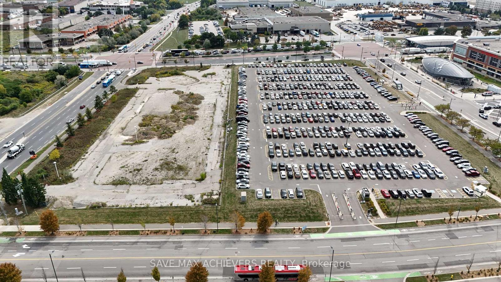 5201 - 7890 Jane Street, Vaughan, ON - Outdoor With View