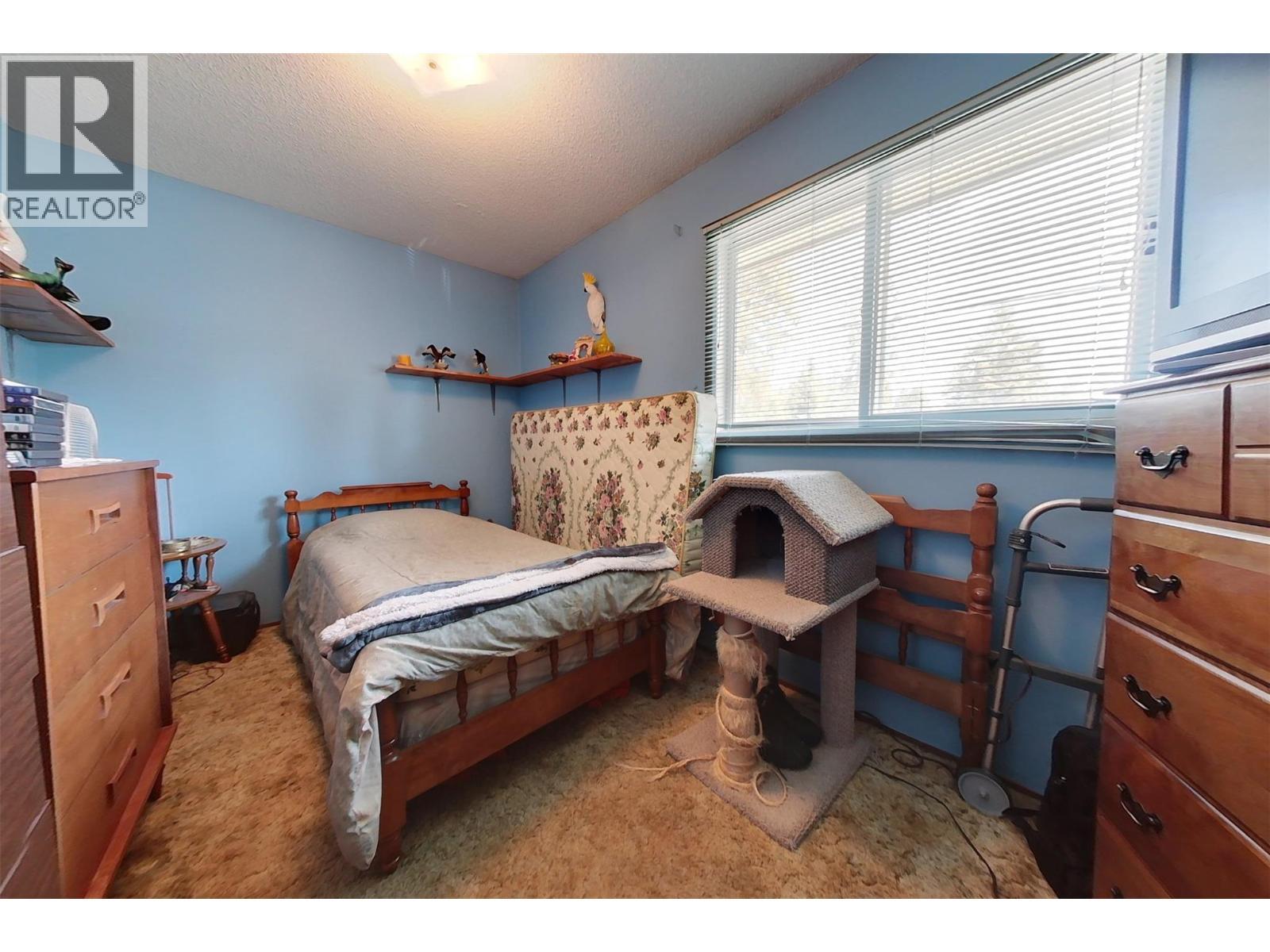 189 310Th Avenue, Marysville, BC - Indoor Photo Showing Bedroom