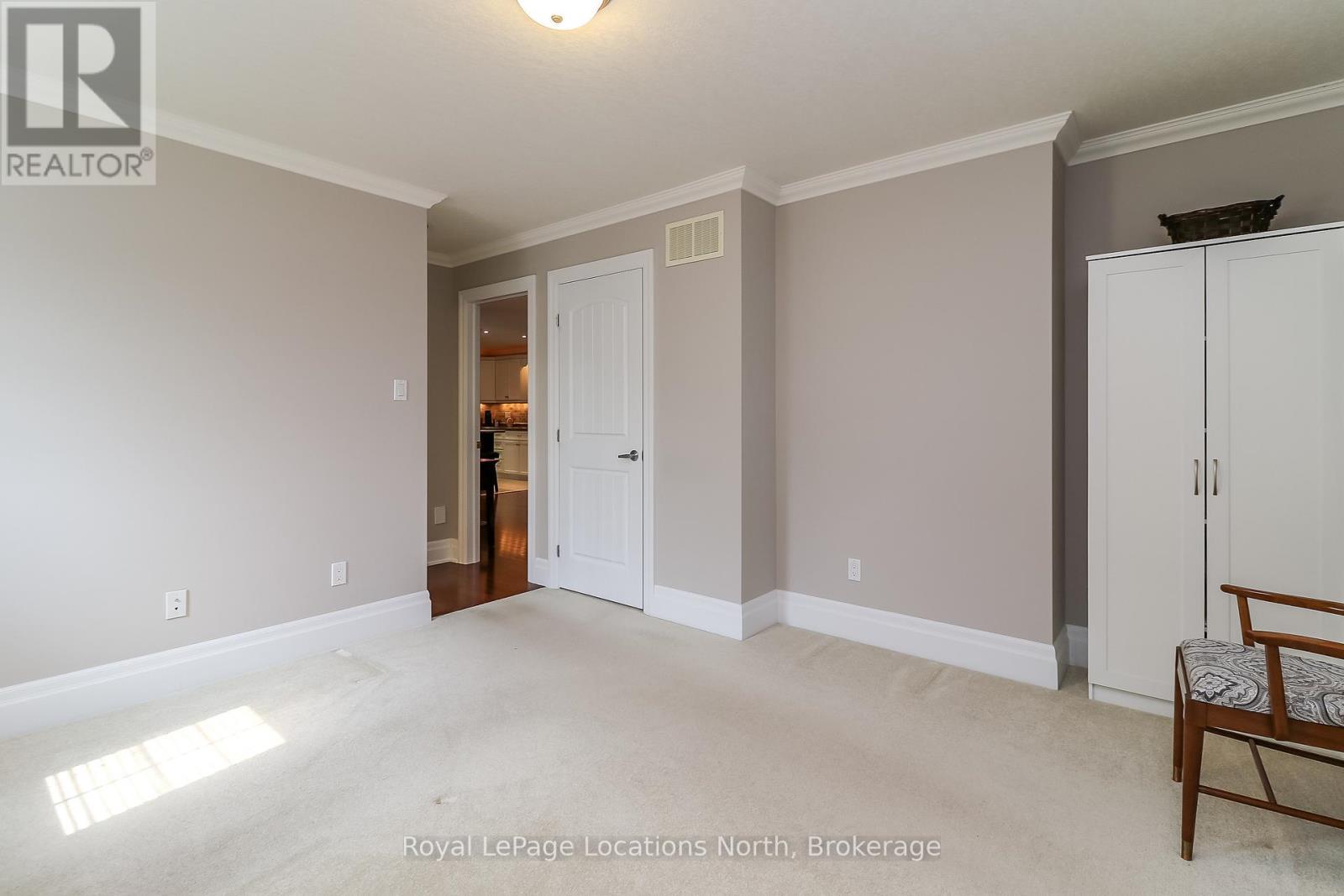 67 Greenway Drive, Wasaga Beach, ON - Indoor Photo Showing Other Room