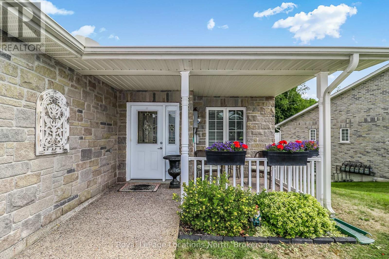 67 Greenway Drive, Wasaga Beach, ON - Outdoor With Deck Patio Veranda