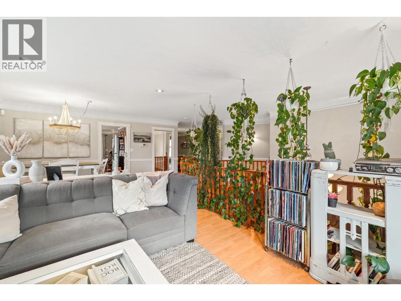 2300 Upper Bench Road, Cawston, BC - Indoor Photo Showing Living Room