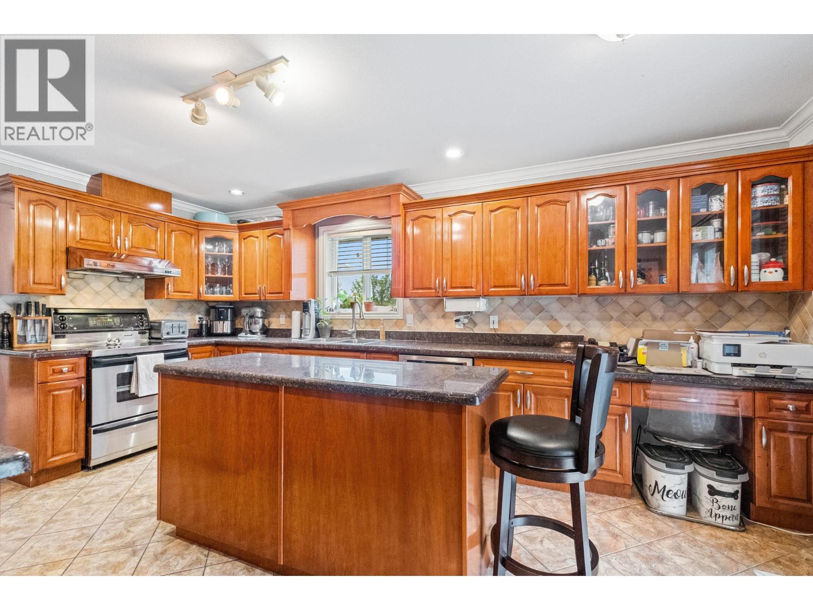 2300 Upper Bench Road, Cawston, BC - Indoor Photo Showing Kitchen