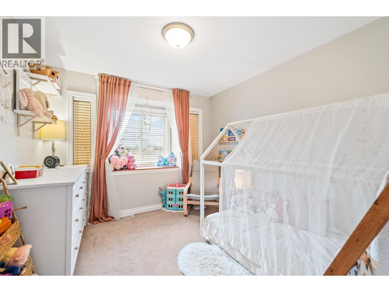 2300 Upper Bench Road, Cawston, BC - Indoor Photo Showing Bedroom