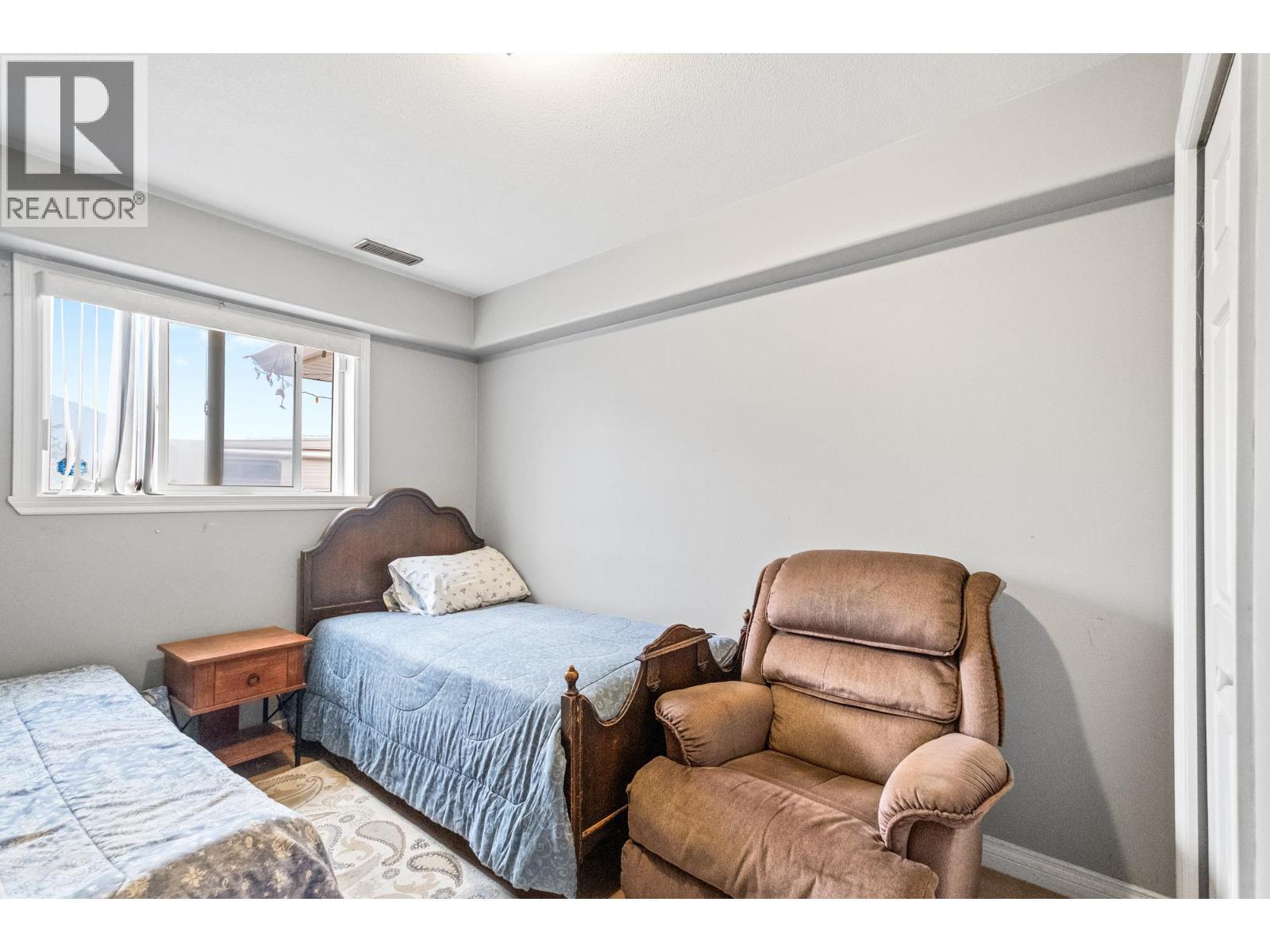 2300 Upper Bench Road, Cawston, BC - Indoor Photo Showing Bedroom