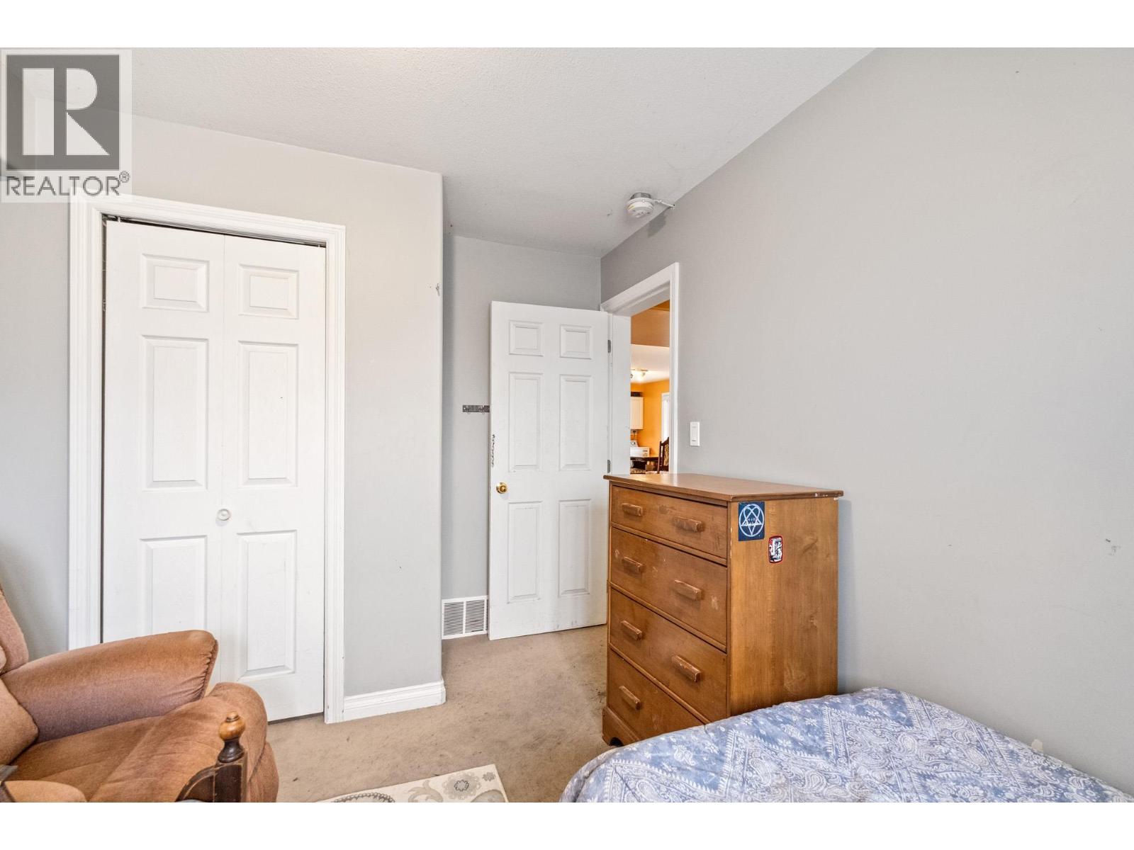 2300 Upper Bench Road, Cawston, BC - Indoor Photo Showing Bedroom