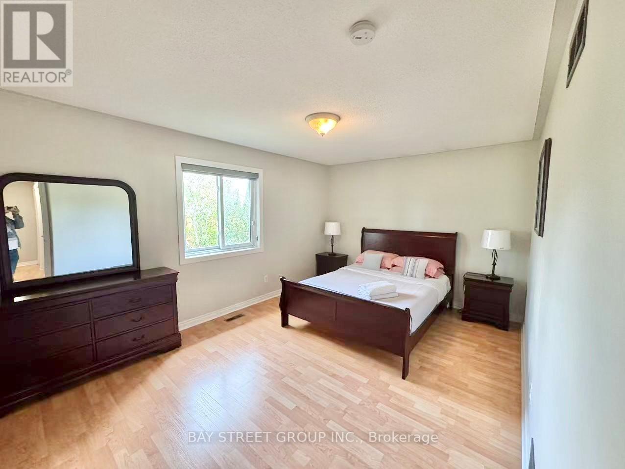 8189 Harvest Crescent, Niagara Falls, ON - Indoor Photo Showing Bedroom