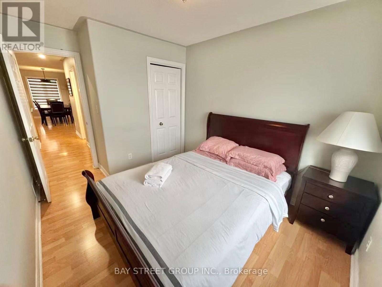 8189 Harvest Crescent, Niagara Falls, ON - Indoor Photo Showing Bedroom