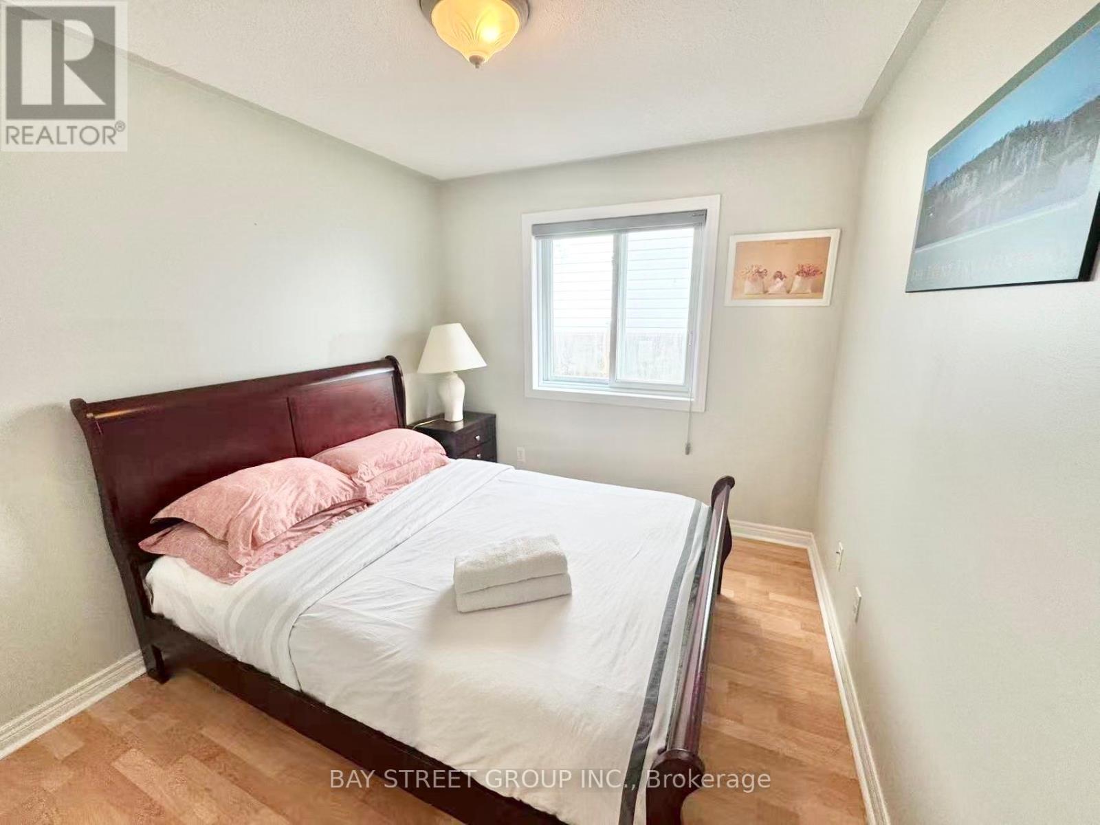 8189 Harvest Crescent, Niagara Falls, ON - Indoor Photo Showing Bedroom