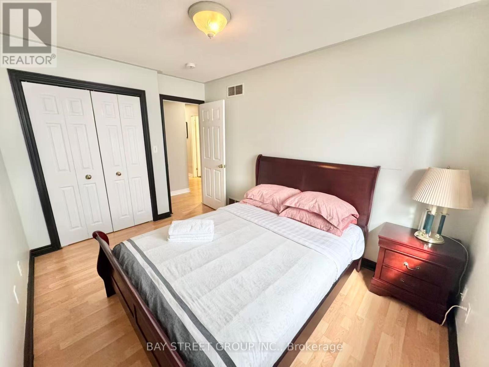 8189 Harvest Crescent, Niagara Falls, ON - Indoor Photo Showing Bedroom