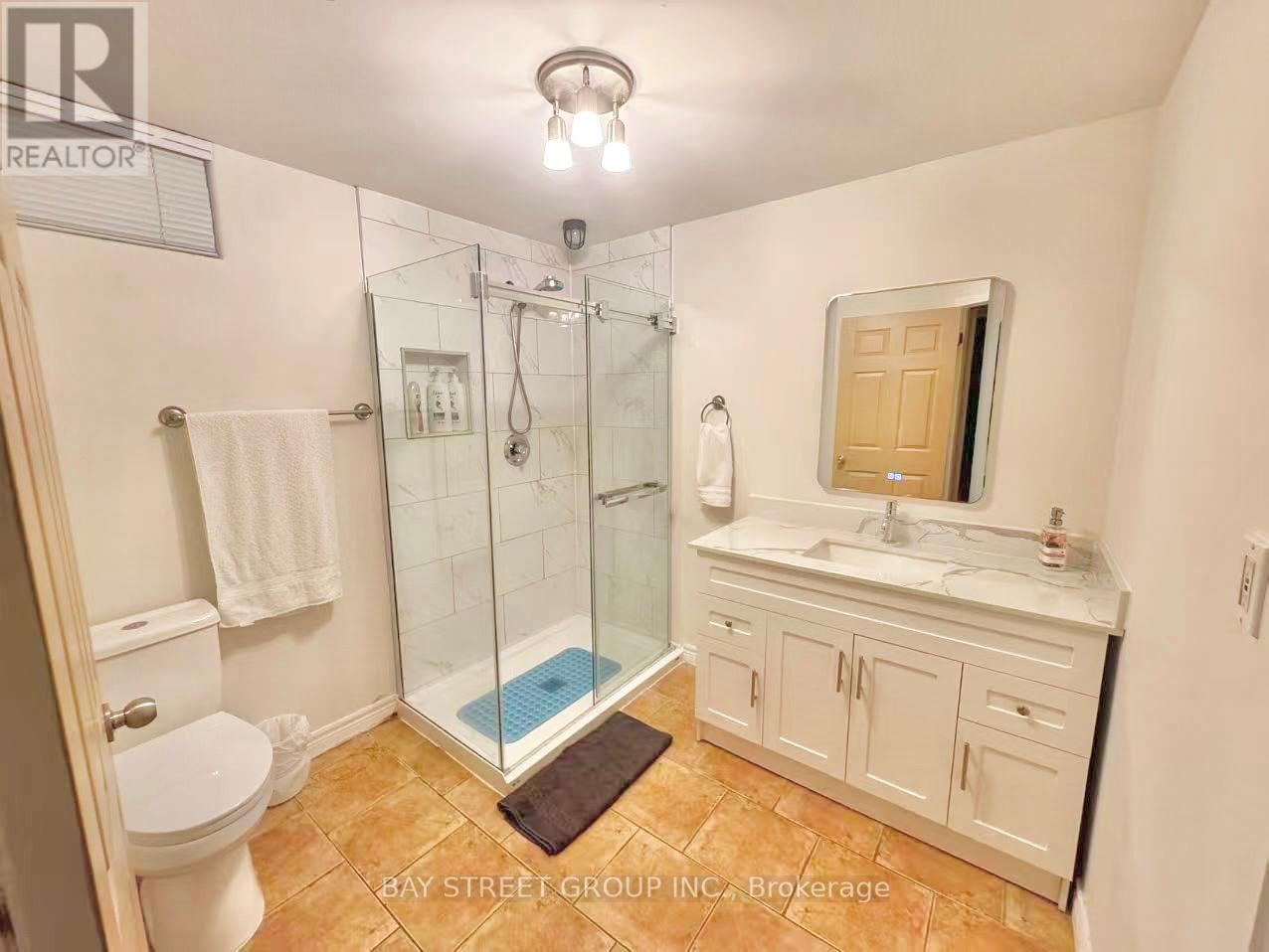 8189 Harvest Crescent, Niagara Falls, ON - Indoor Photo Showing Bathroom