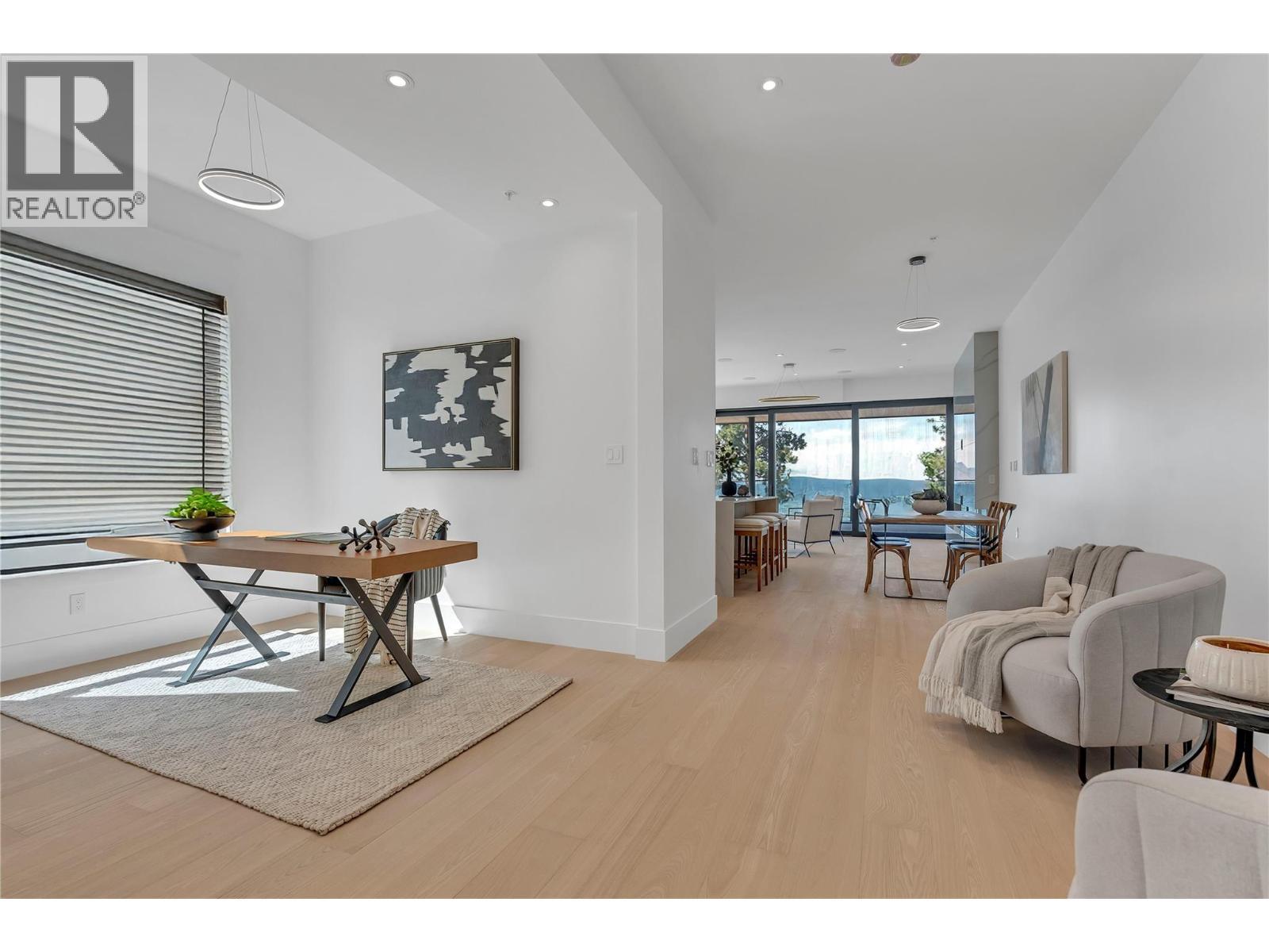 602 Lakeshore Drive Unit# 201, Penticton, BC - Indoor