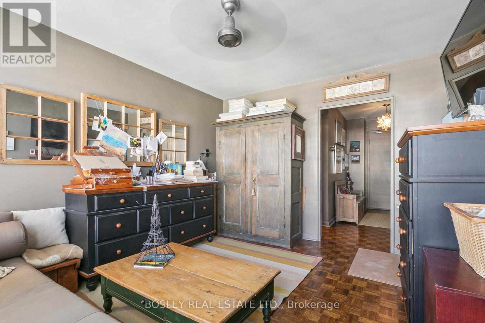 1001 - 575 Avenue Road Se, Toronto, ON - Indoor