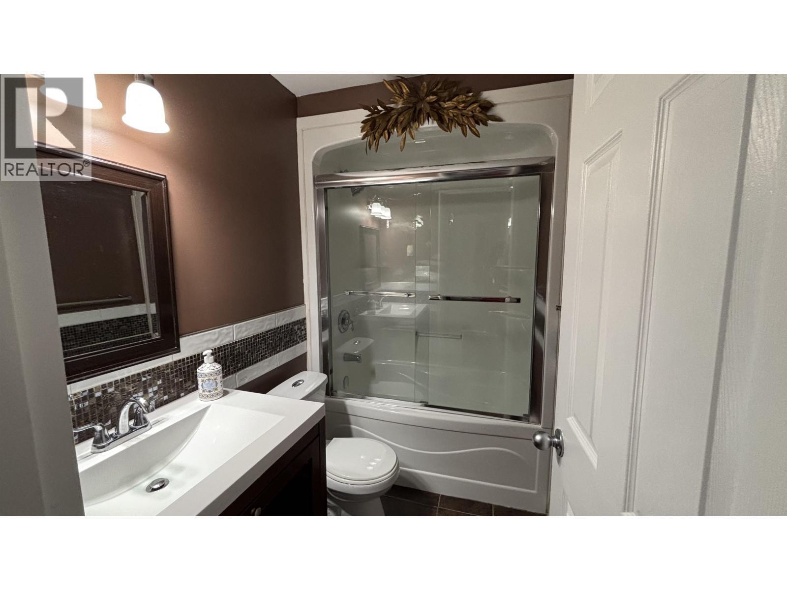 29 Plover Street, Kitimat, BC - Indoor Photo Showing Bathroom