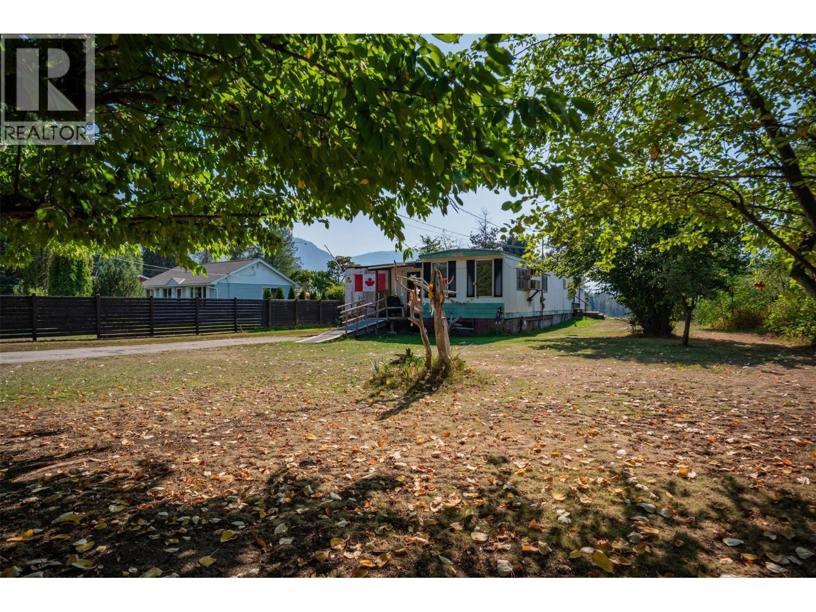 126 100Th Street, Castlegar, BC