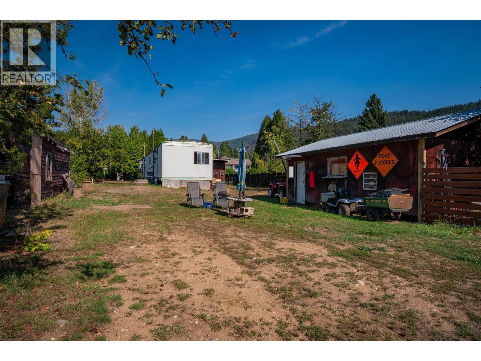126 100Th Street, Castlegar, BC