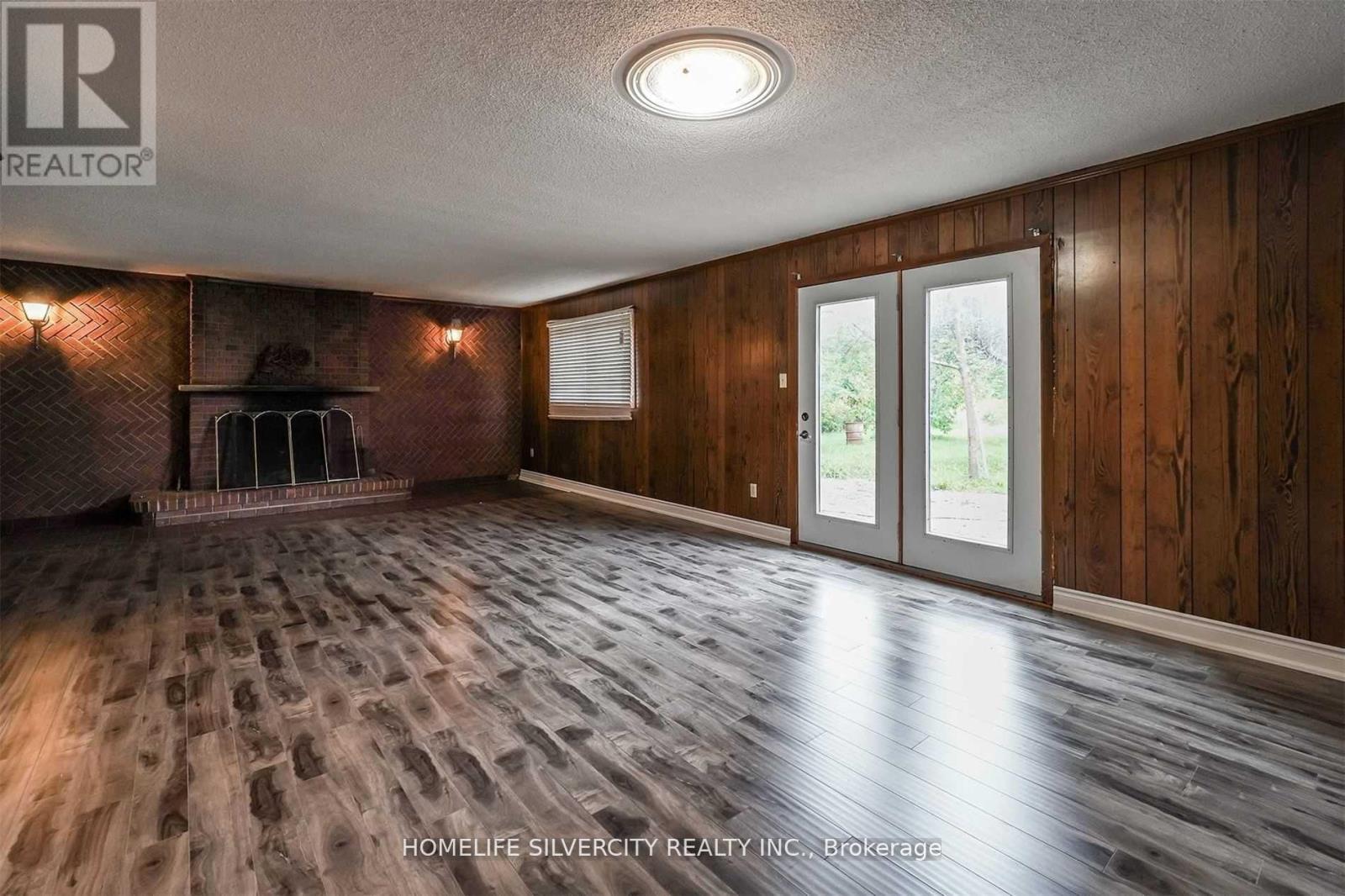 4395 Castlemore Road, Brampton, ON - Indoor With Fireplace
