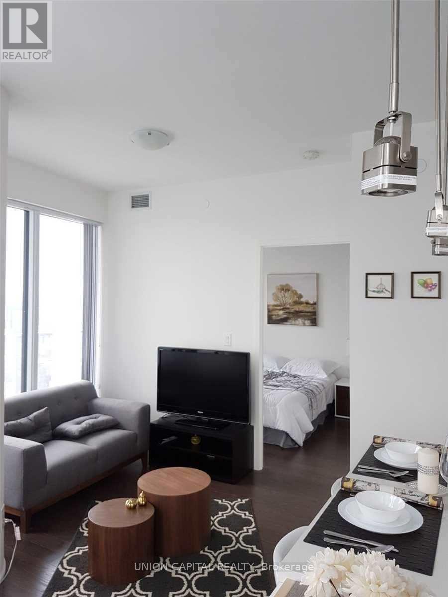 7002 - 88 Harbour Street, Toronto, ON - Indoor Photo Showing Other Room