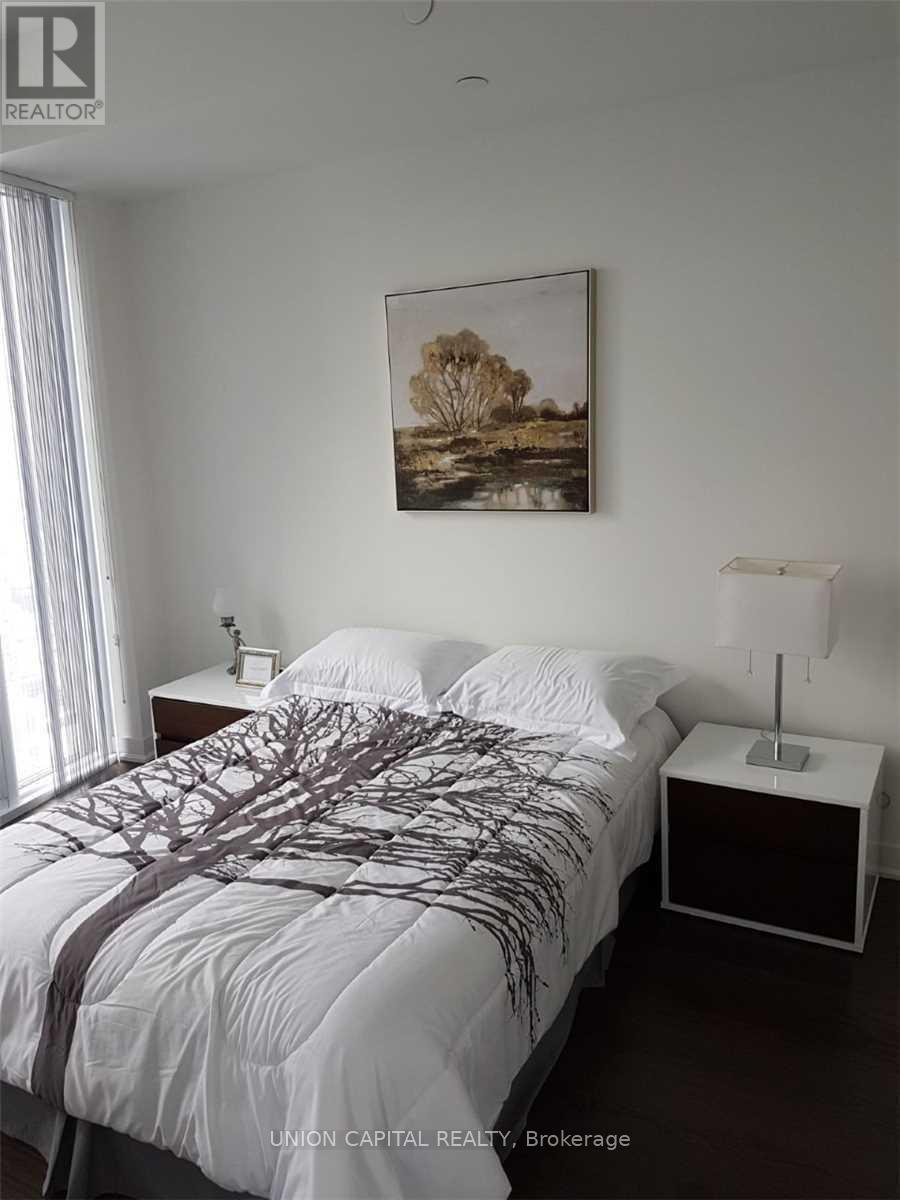 7002 - 88 Harbour Street, Toronto, ON - Indoor Photo Showing Bedroom