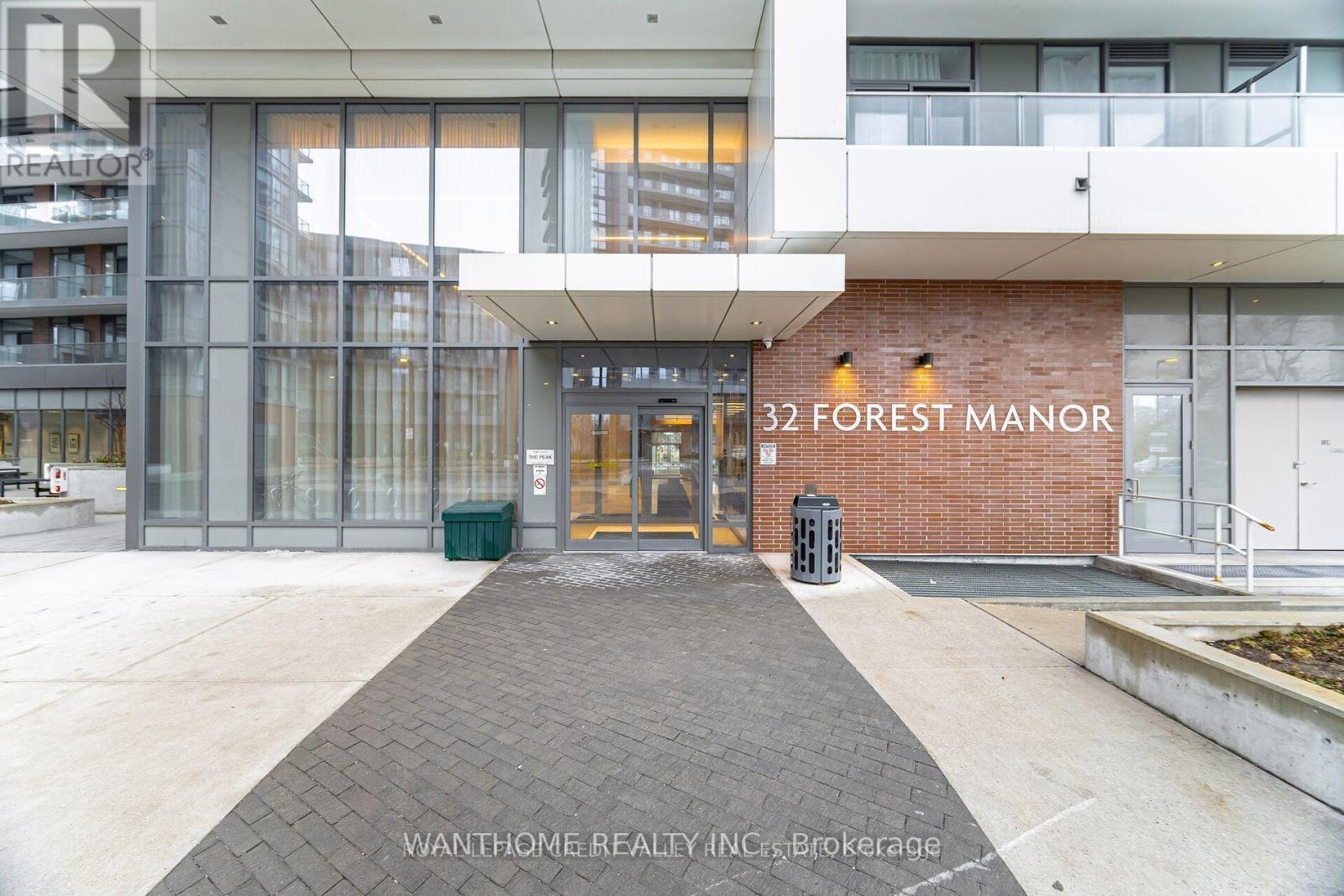 2511 - 32 Forest Manor Road W, Toronto, ON - Outdoor