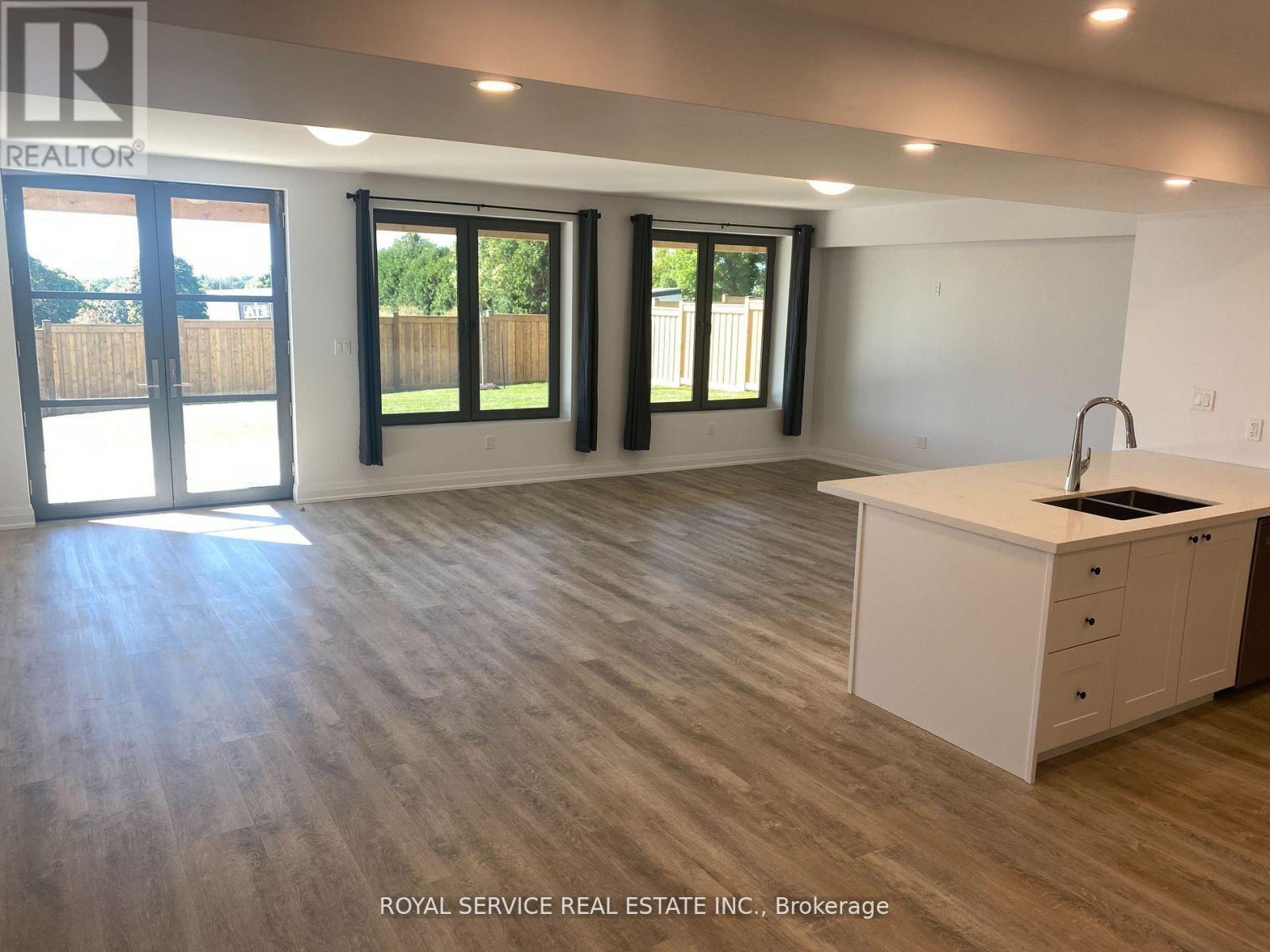 B - 61 Waywell Street, Whitby (Pringle Creek), ON - Indoor Photo Showing Other Room