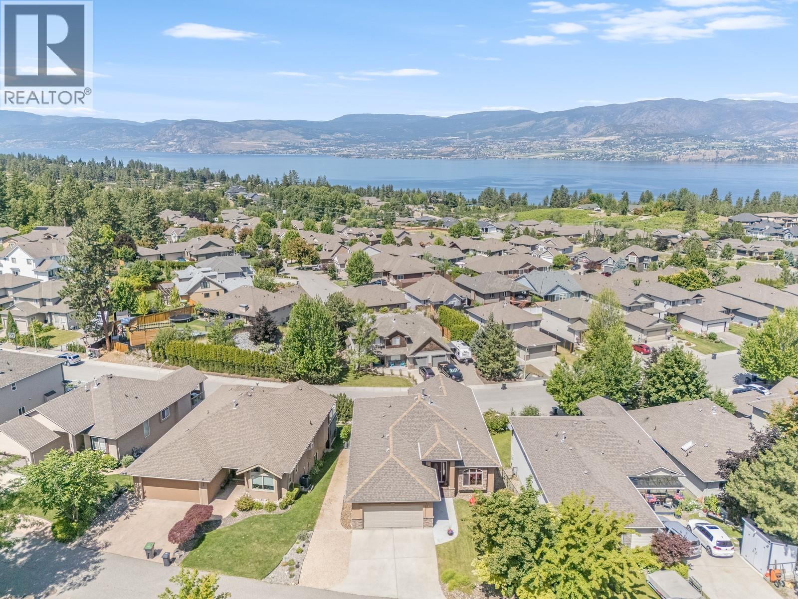 610 Arrowleaf Lane, Kelowna, BC - Outdoor With Body Of Water With View