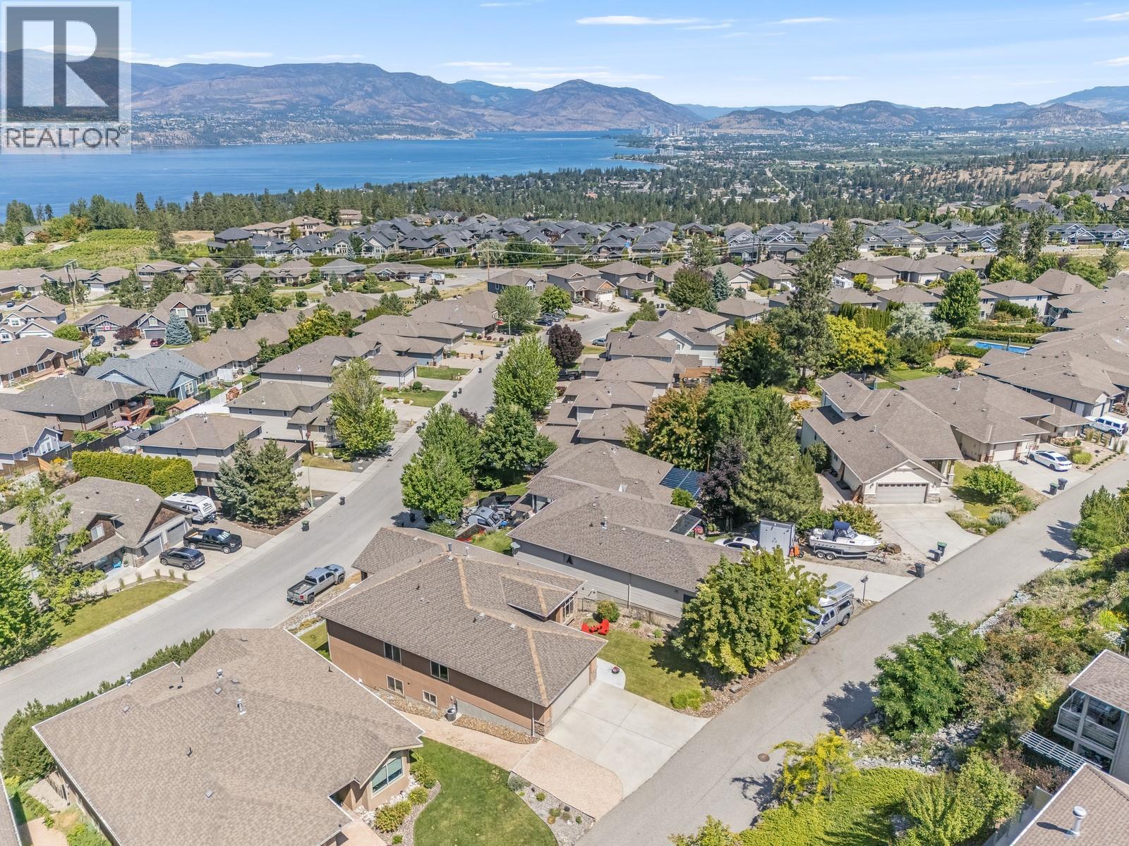 610 Arrowleaf Lane, Kelowna, BC - Outdoor With Body Of Water With View