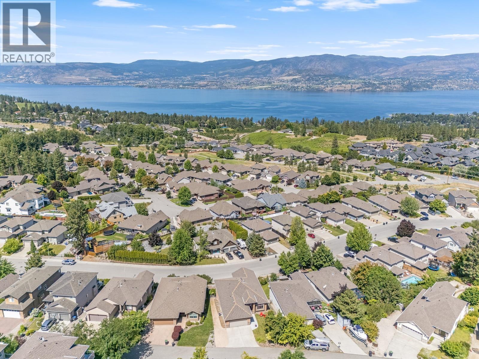 610 Arrowleaf Lane, Kelowna, BC - Outdoor With Body Of Water With View