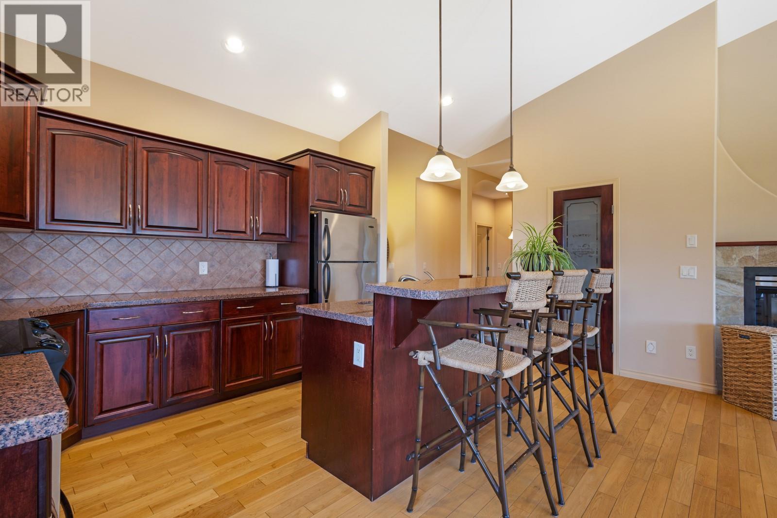 610 Arrowleaf Lane, Kelowna, BC - Indoor