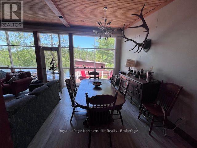 144 Lake Temagami Isl 25 Island, Temagami, ON - Indoor