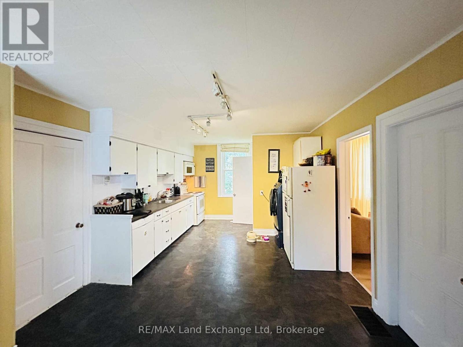 81 Patrick Street E, North Huron (Wingham), ON - Indoor Photo Showing Other Room