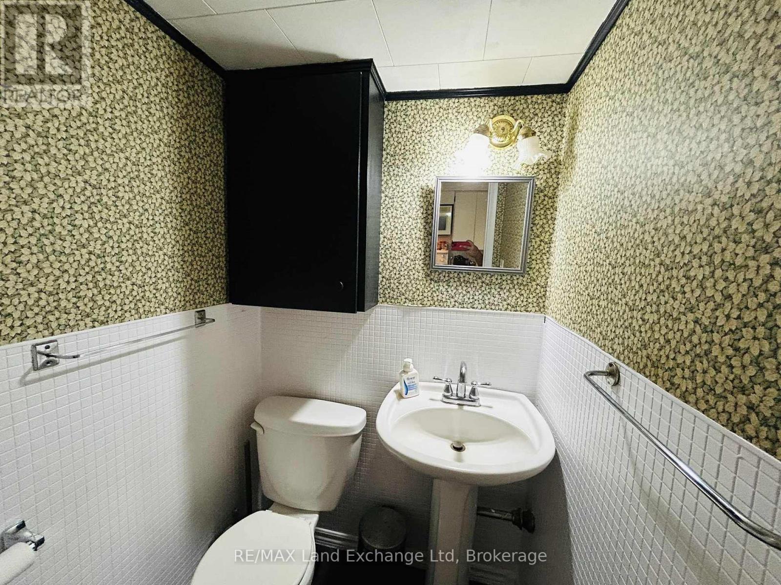 81 Patrick Street E, North Huron (Wingham), ON - Indoor Photo Showing Bathroom