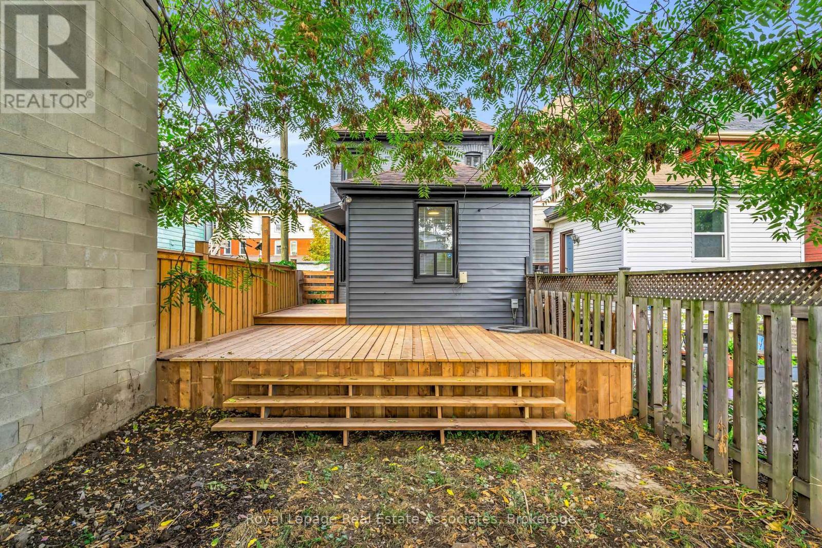 10 Gordon Street, Hamilton, ON - Outdoor With Deck Patio Veranda With Exterior