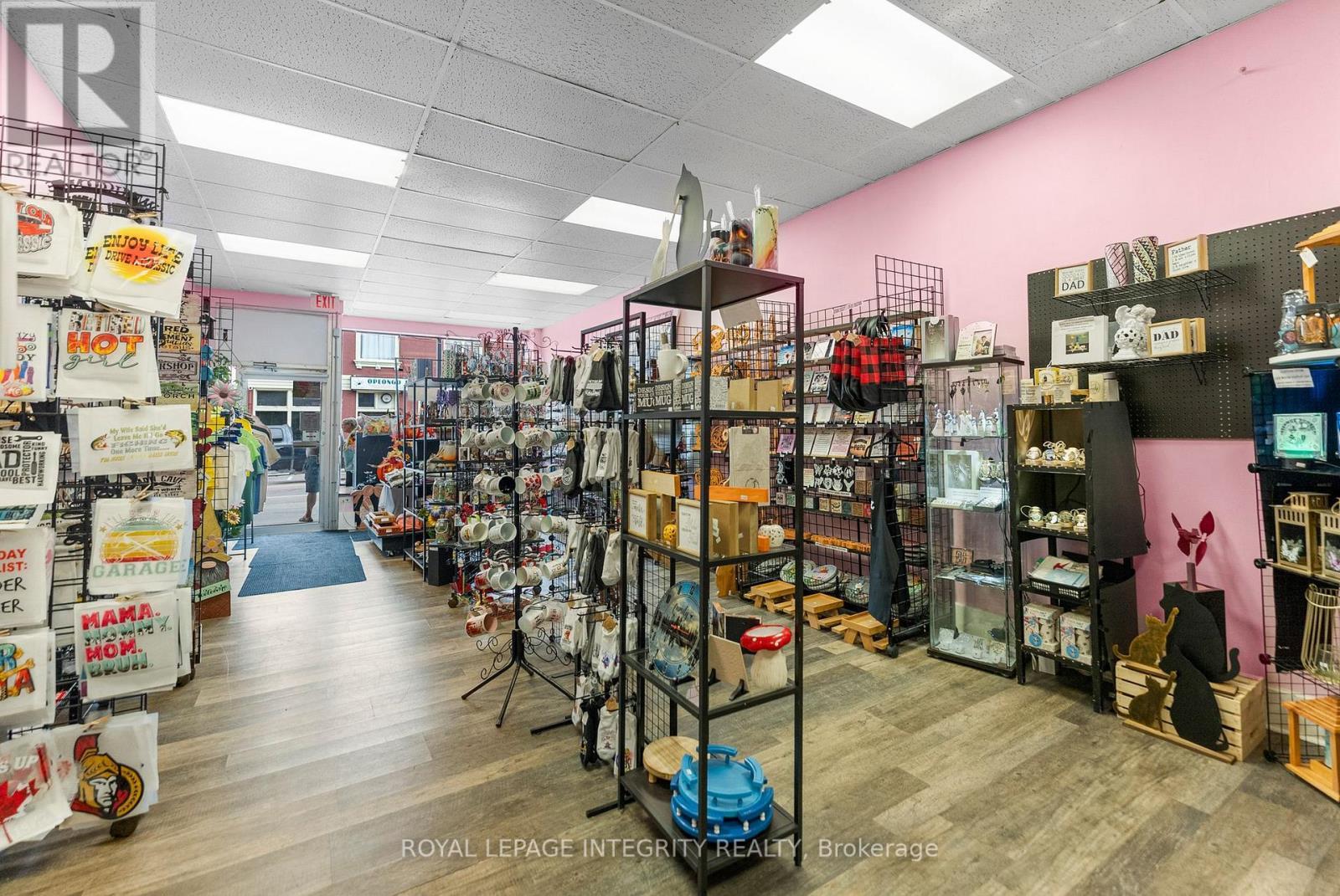 228-232 Raglan Street S, Renfrew, ON