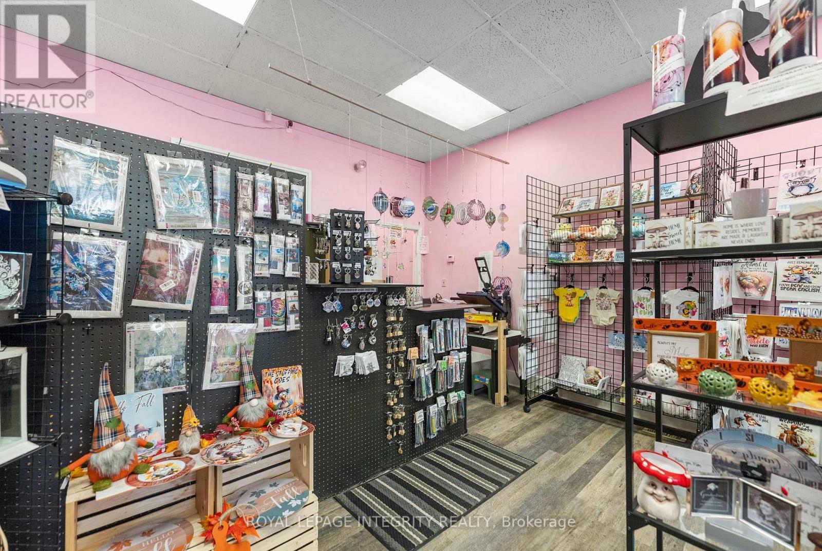 228-232 Raglan Street S, Renfrew, ON