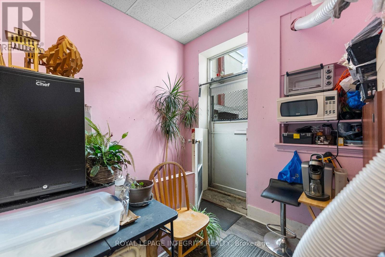 228-232 Raglan Street S, Renfrew, ON