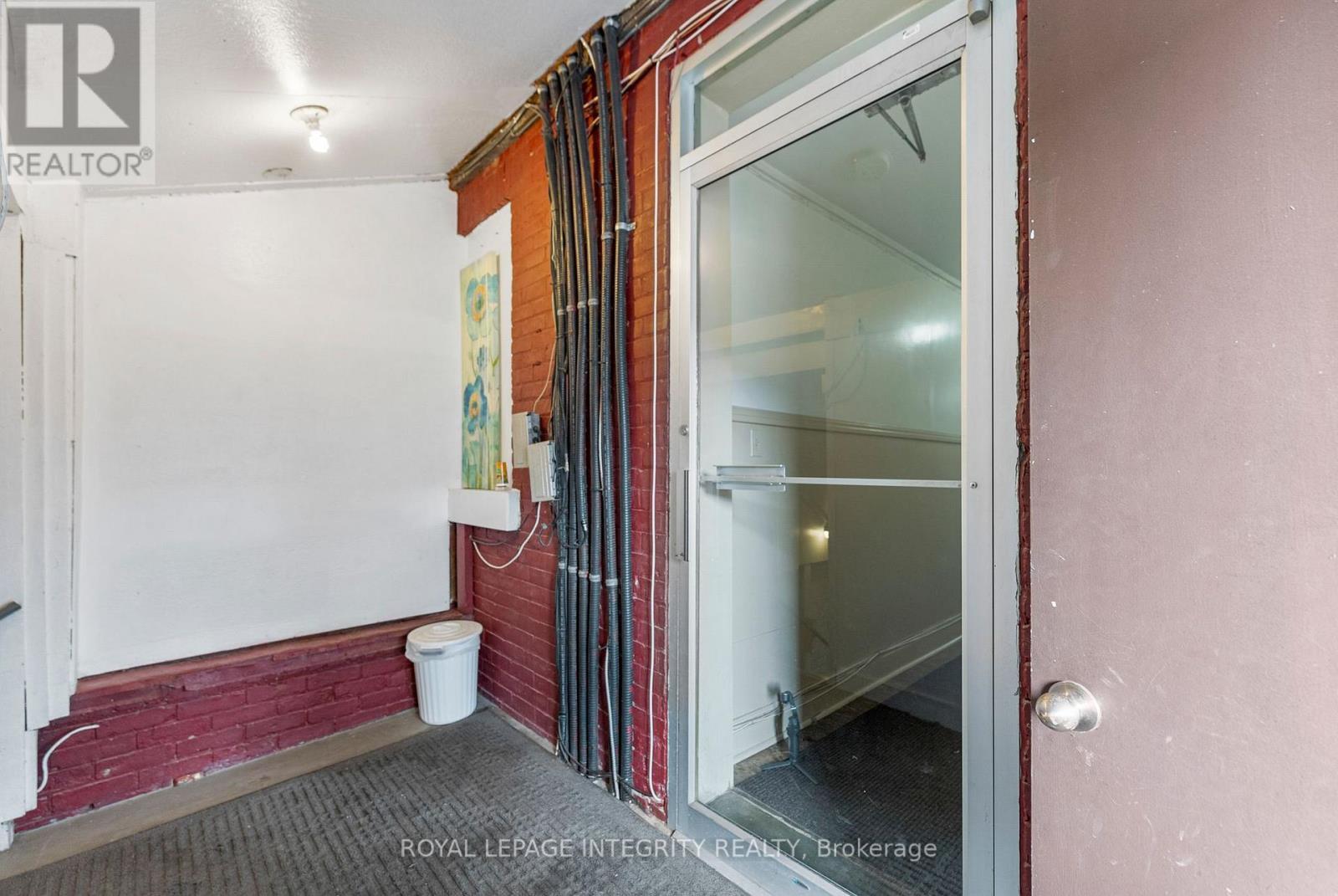 228-232 Raglan Street S, Renfrew, ON