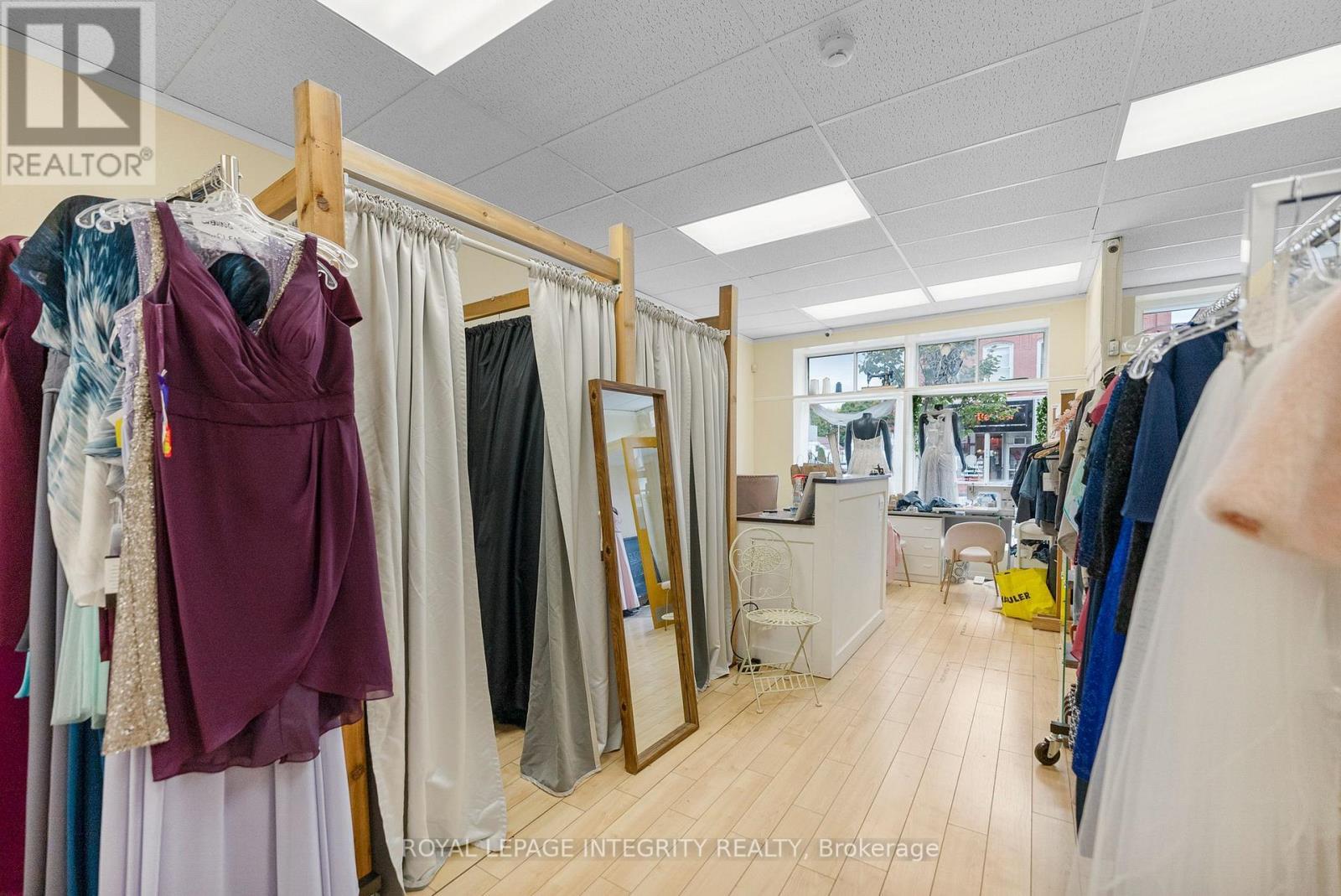 228-232 Raglan Street S, Renfrew, ON