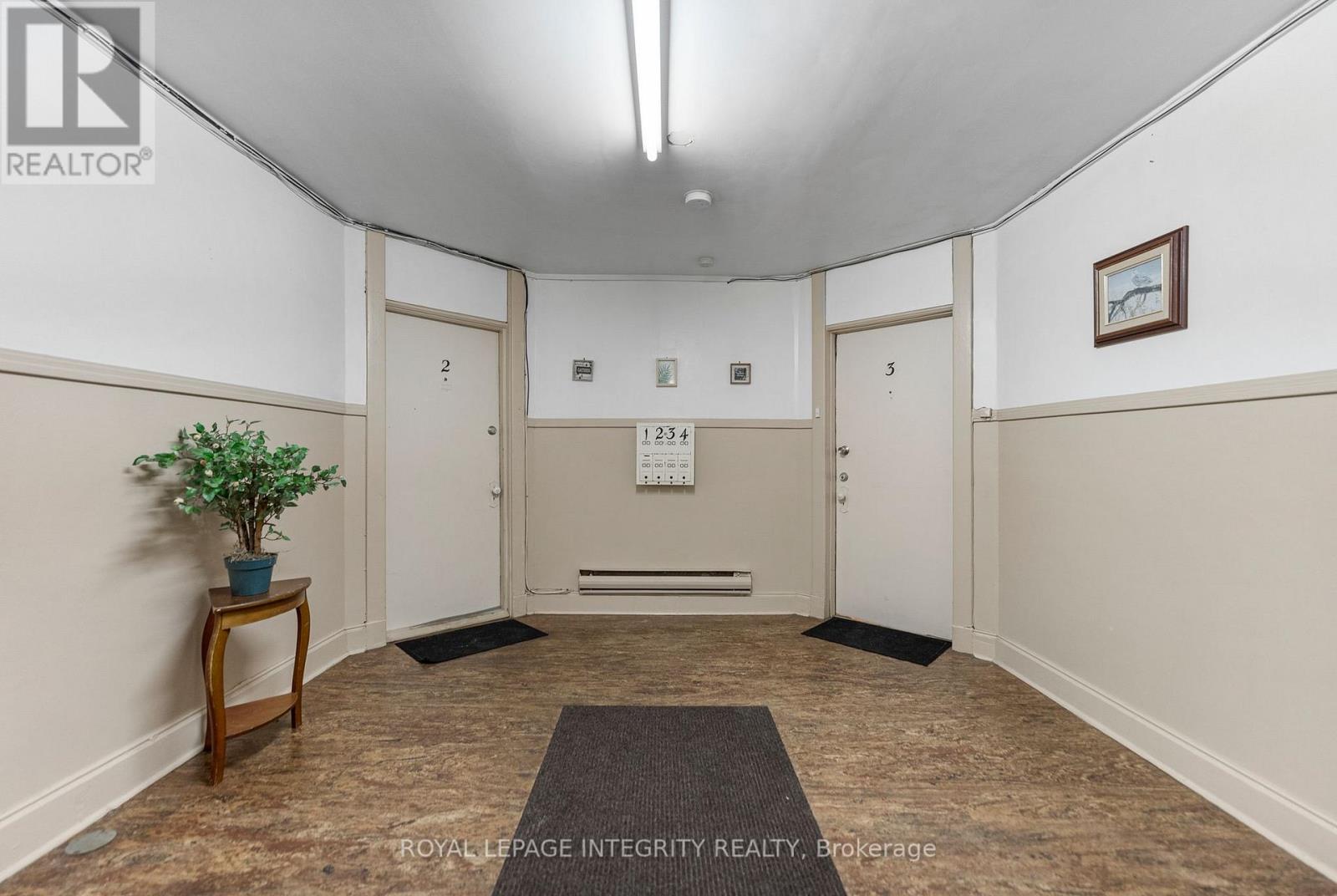 228-232 Raglan Street S, Renfrew, ON